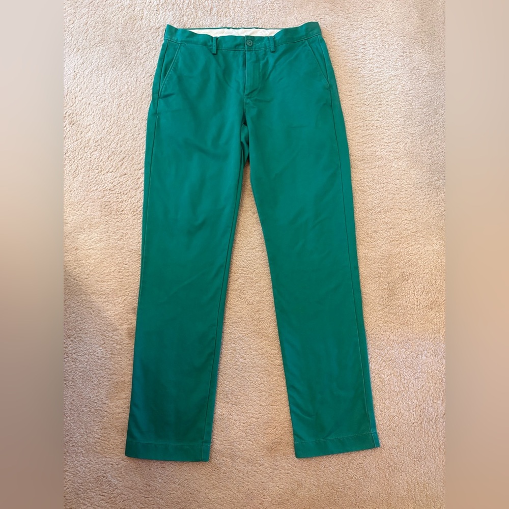 J. Crew Men's kelly green broken-in chino / urban slim, size 32 waist 34 length